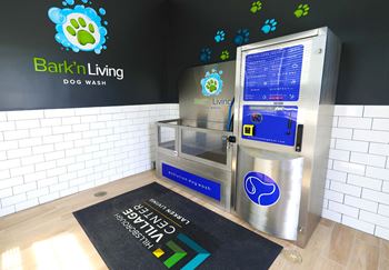 Pet washing station/salon